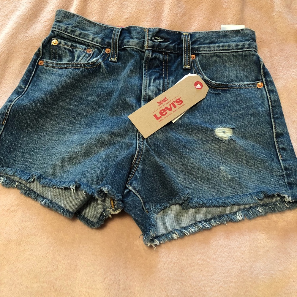 New with tags Levi’s wedgie fit 501 shorts